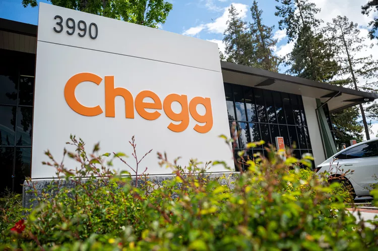 Chegg Shares Jump After Beating Sales Estimates and Promoting Its AI